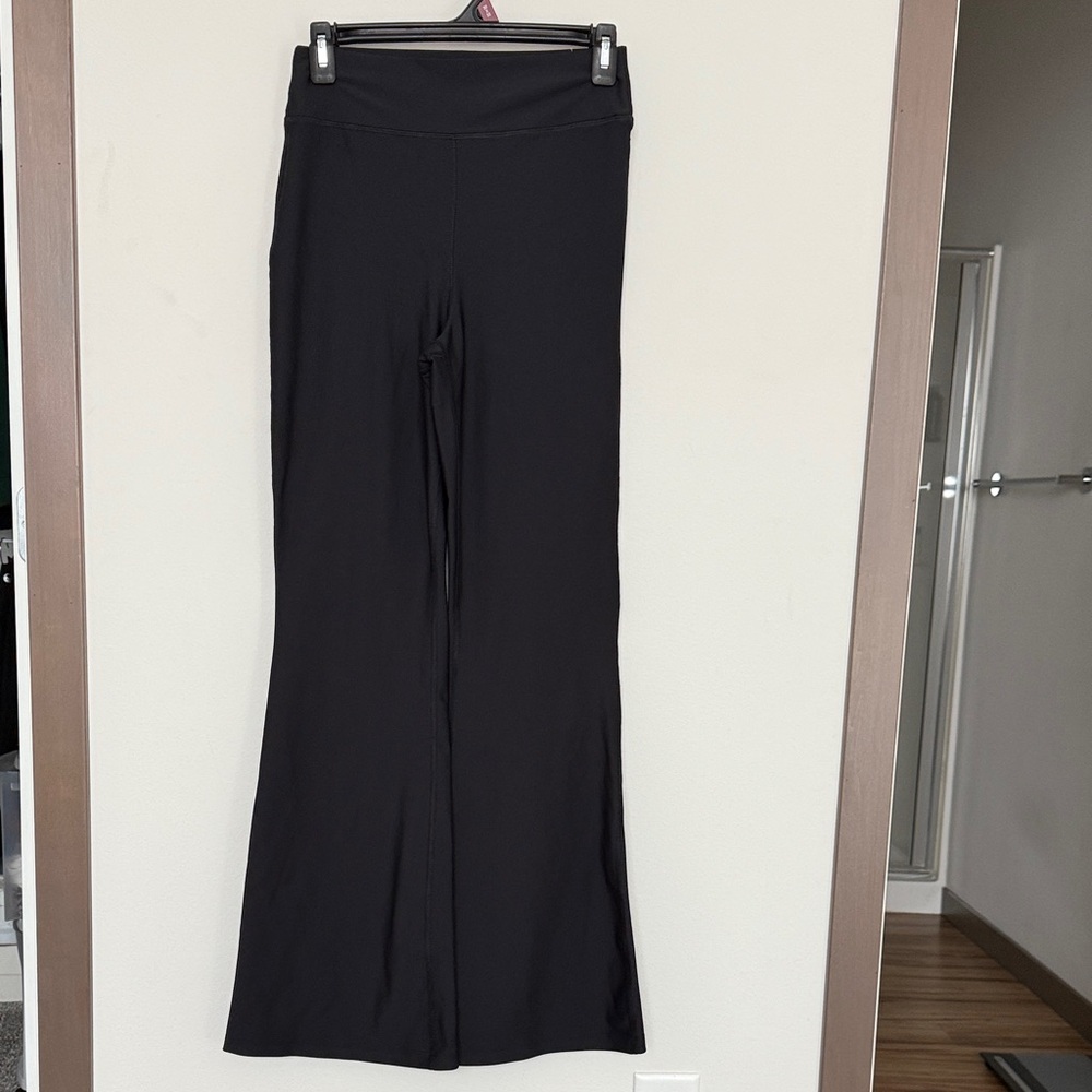 Old Navy Black Extra High Ride Flare Women's Pants Size M